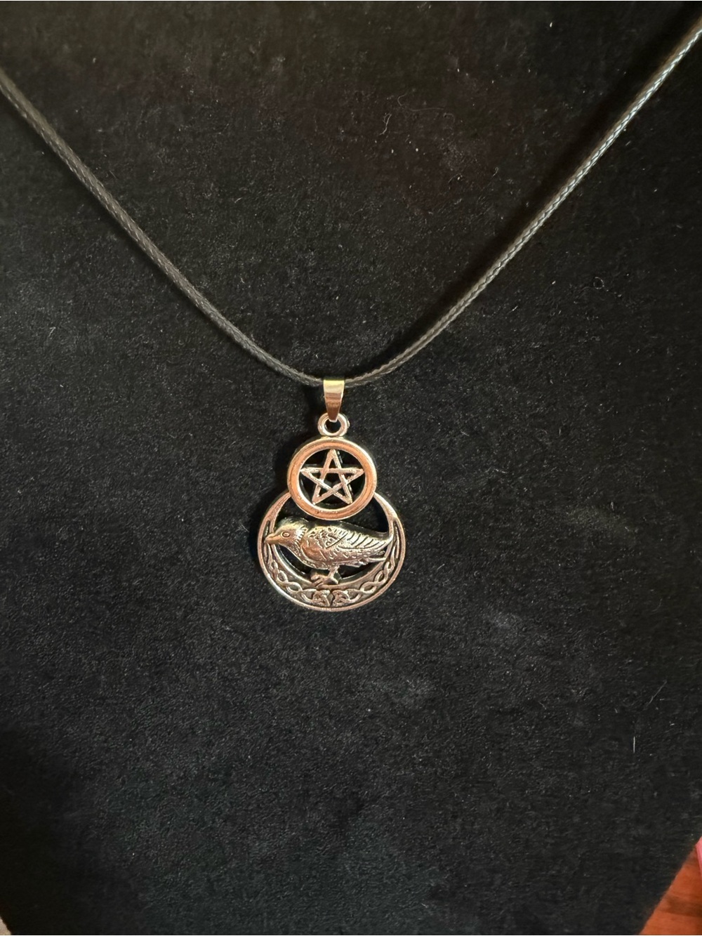 ✴️New✴️Silver-Tone Raven Pentagram Pendant Necklace in Antique Silver